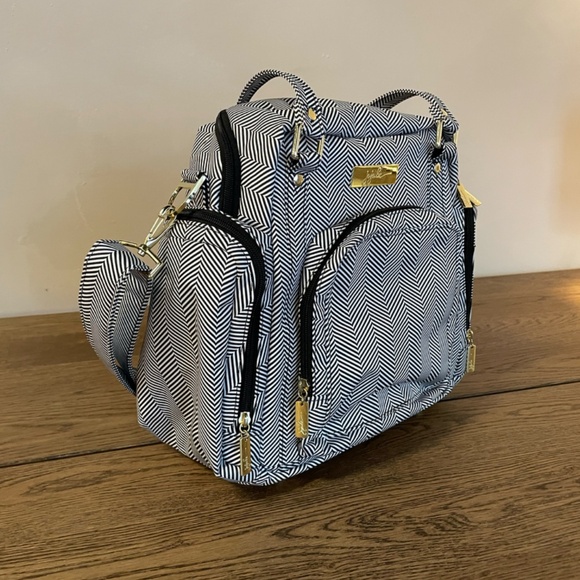 JuJuBe Baby Maternity Nursing Bag - Picture 1 of 11